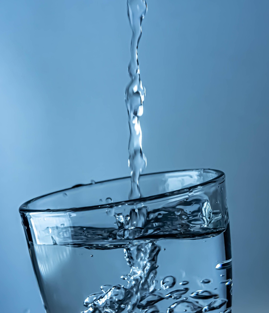 découvrez l'importance de l'hydratation pour votre santé et votre bien-être, avec des conseils pratiques pour rester parfaitement hydraté toute la journée.